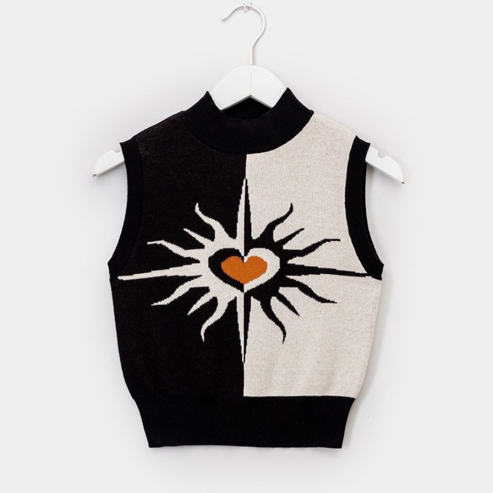Another Girl Flaming Hearts Sweater Vest Top 90s Retro Cropped Small